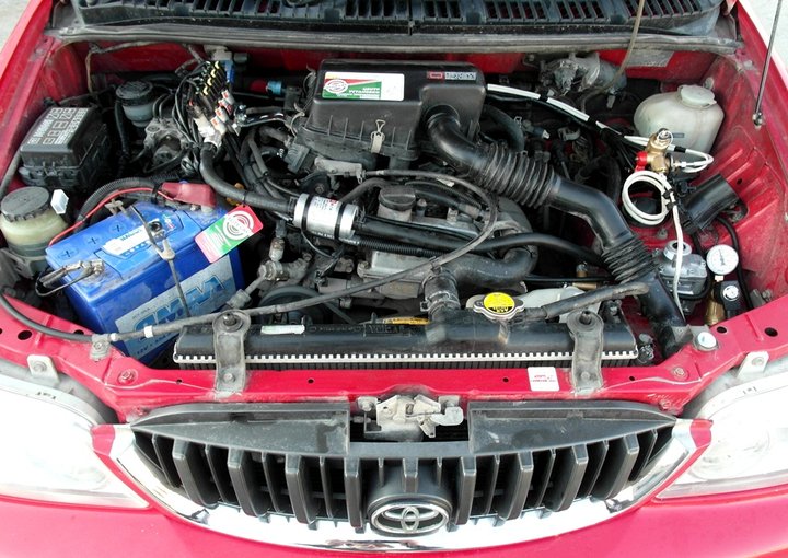 Подкапотная компоновка, Toyota Cami J102E