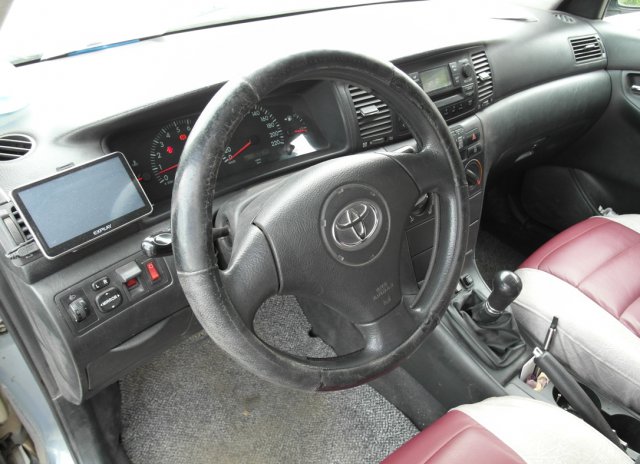 салон Toyota Corolla