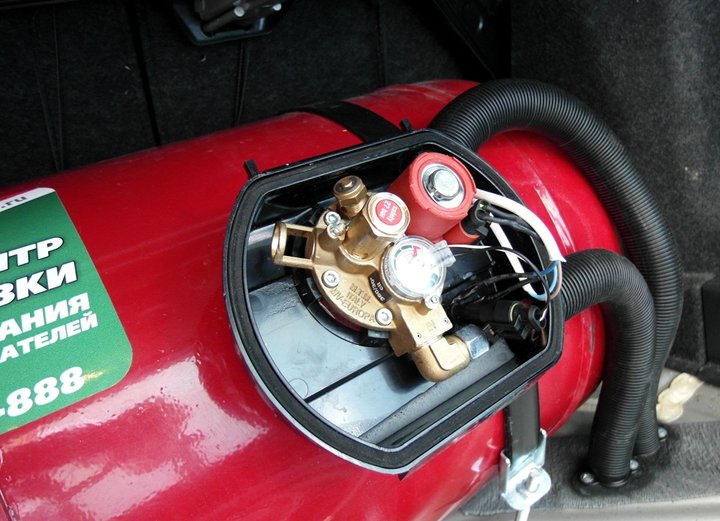 Мультиклапан BRC класса Европа 2 с запорным электроклапаном, пожарным клапаном и электронным датчиком уровня топлива, Toyota Corolla E150