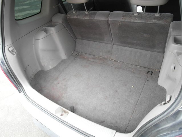 Багажник Toyota Corolla Spacio с тороидальным газовым баллоном 42 литра под полом
