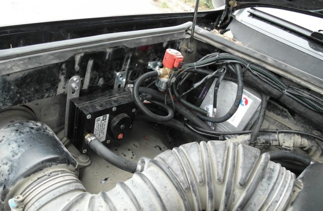 Toyota LC Prado 120, подкапотная компоновка ГБО BRC Sequent G-Max