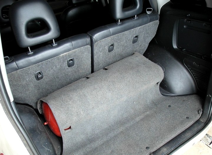 Багажник с газовым баллоном 60 л Toyota RAV4 (CA20W)