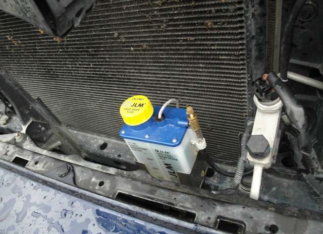 Система жидкостной защиты клапанов JLM на Toyota Tundra
