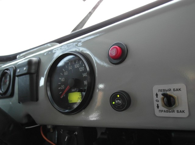 передняя панель УАЗ 396255, кнопка переключения и индикации режимов работы ГБО