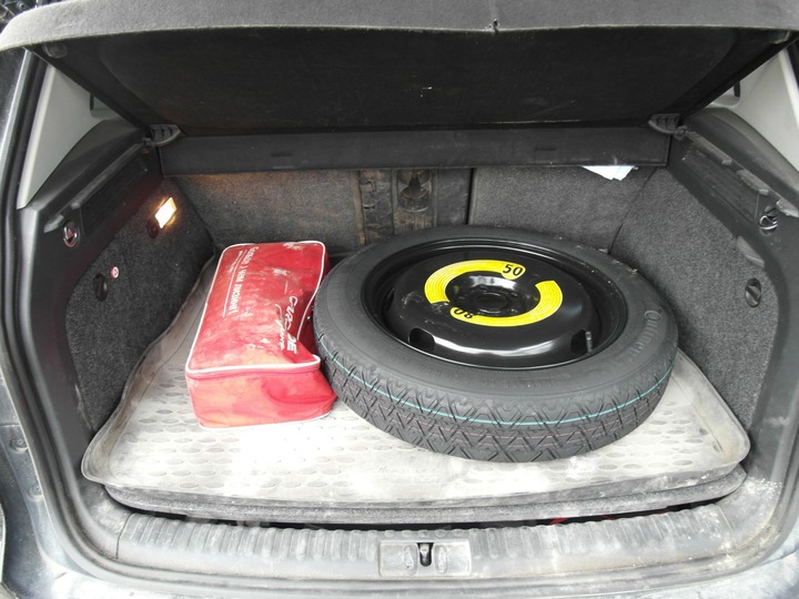 Багажник с запаской Volkswagen Tiguan
