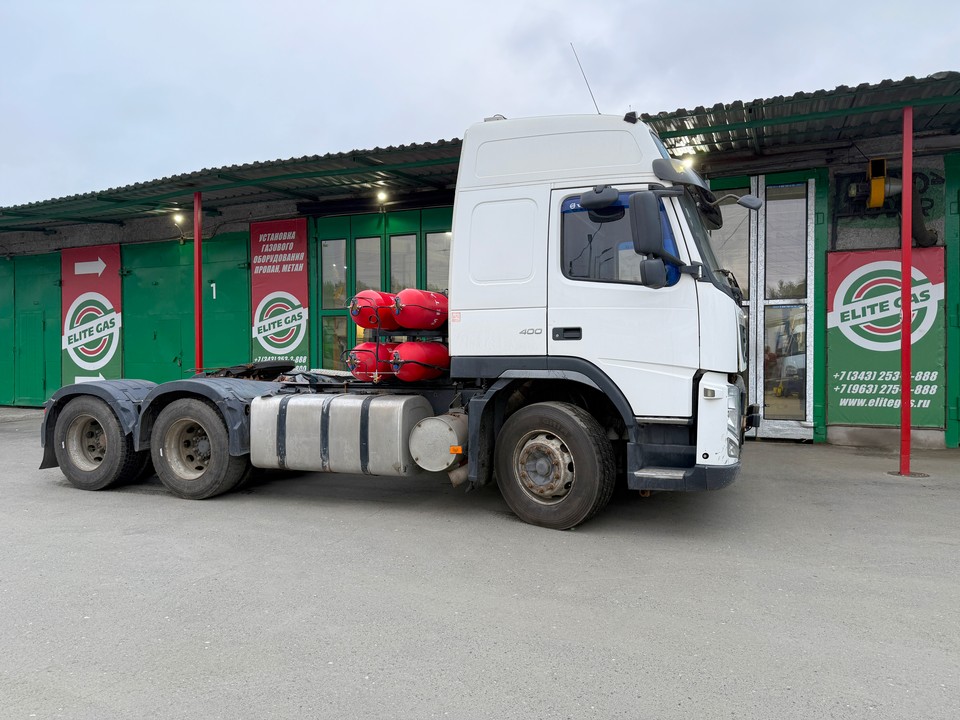 Volvo FM 400 с колесной формулой 6X4 2012 г.в.