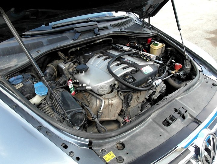 Подкапотная компоновка, двигатель VR6, ГБО BRC Sequent Plug&Drive, VW Touareg