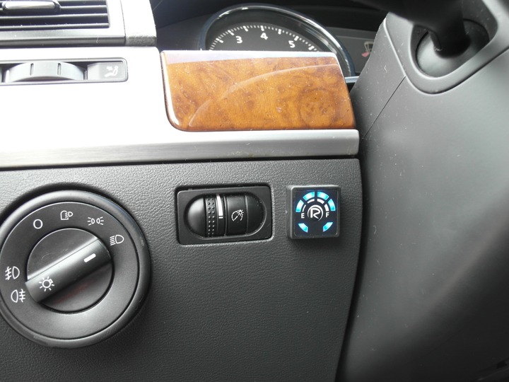 Кнопка управления режимами работы ГБО с индикацией уровня топлива, VW Touareg