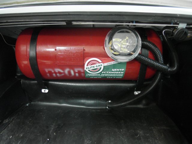 установка газа на ВАЗ 21074, цилиндрический газовый баллон 50 л