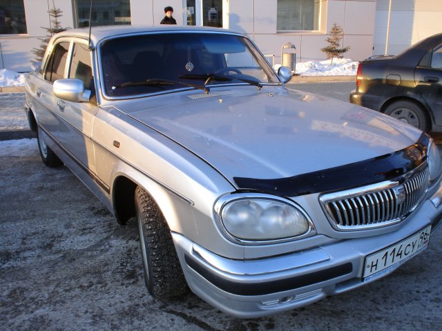 Общий вид спереди Волга (ГАЗ 31105)