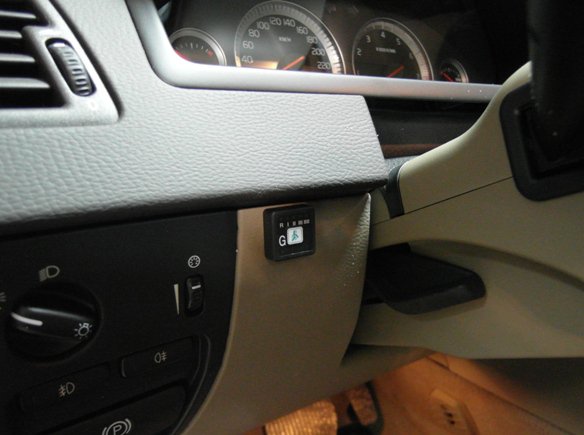 Кнопка переключения и индикации режимов работы ГБО в салоне Volvo XC 90