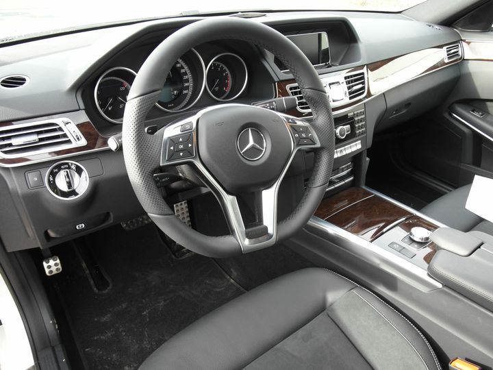 салон Mercedes Benz E200 W212