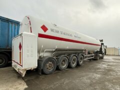 цистерна со сжиженным природным газом на колесах