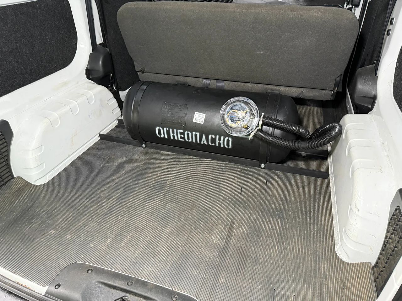 ГБО пропан на Nissan NV200 Vanette — фото 3